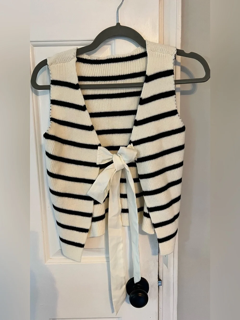 Commense bow back detail stripped sweater - Picture 6 of 10